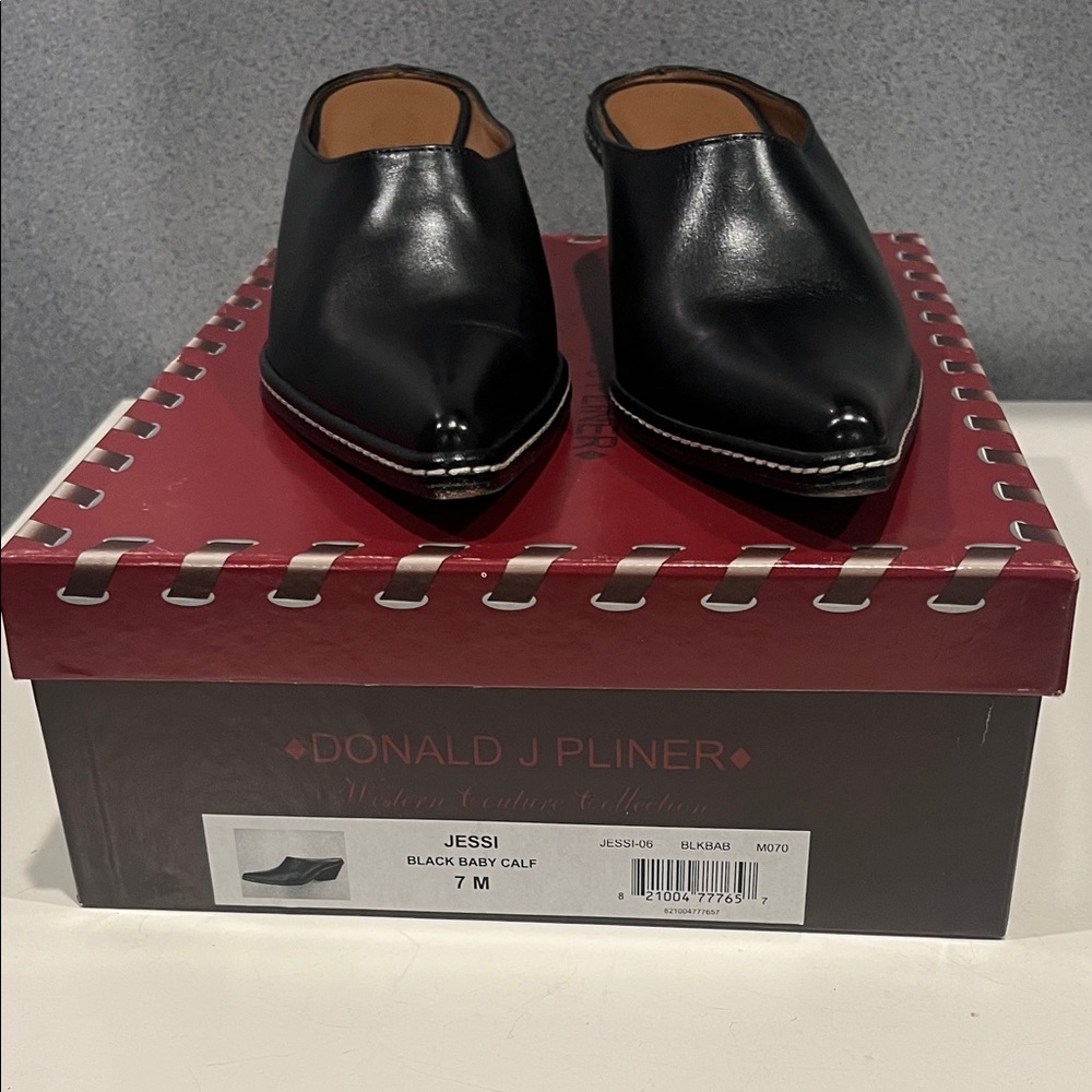 Donald J. Pliner Black Leather Mules